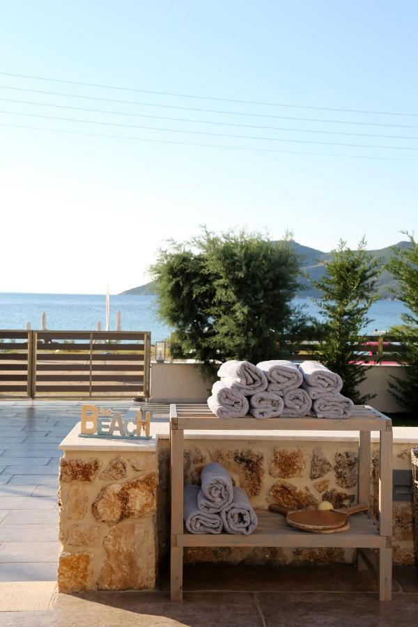 Steleni Seaside Apartments Nea Iraklitsa Exterior foto